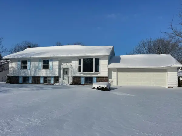 818 Aster Drive, Wapakoneta, OH 45895