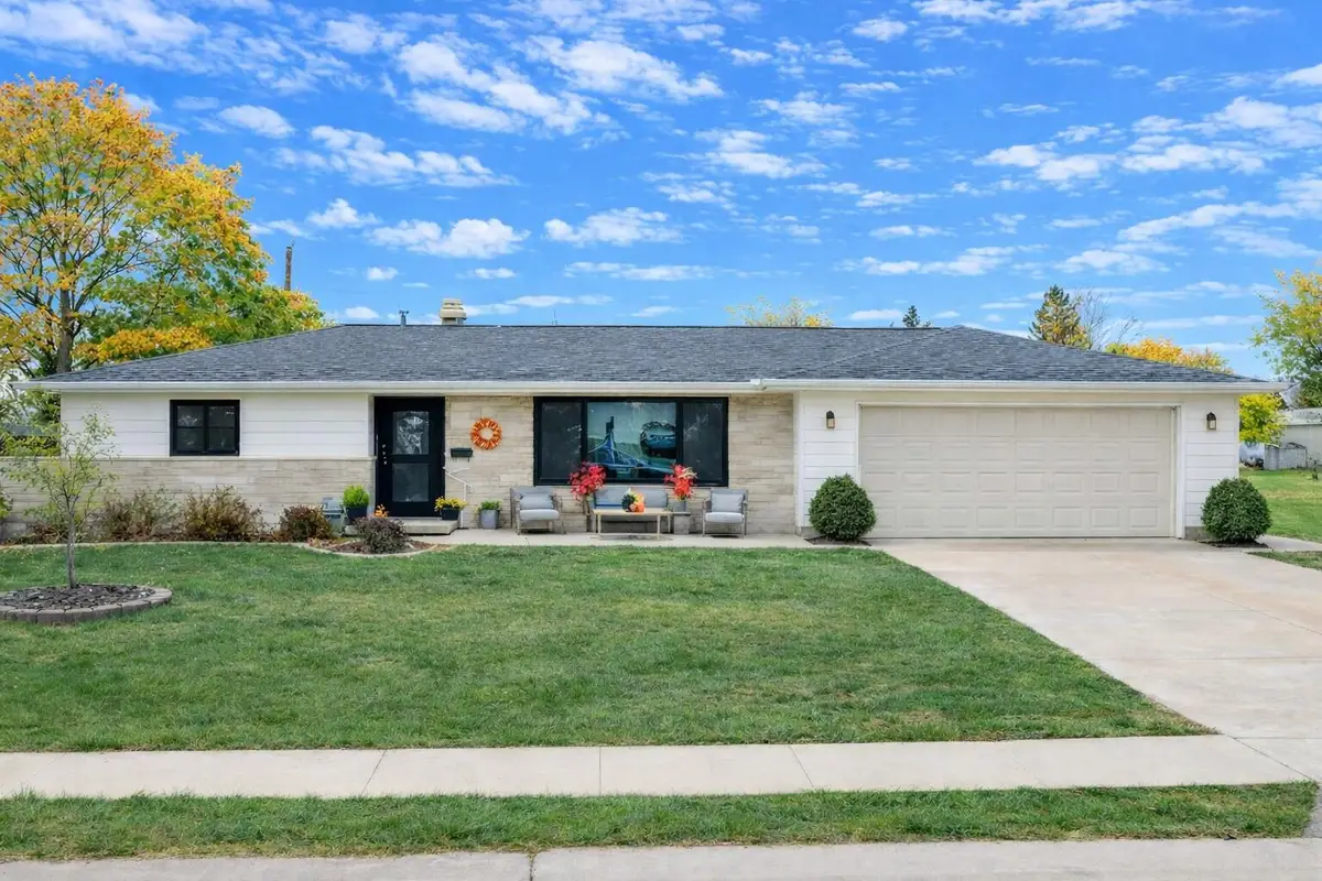 309 Cole Drive, Wapakoneta, OH 45895 - #1