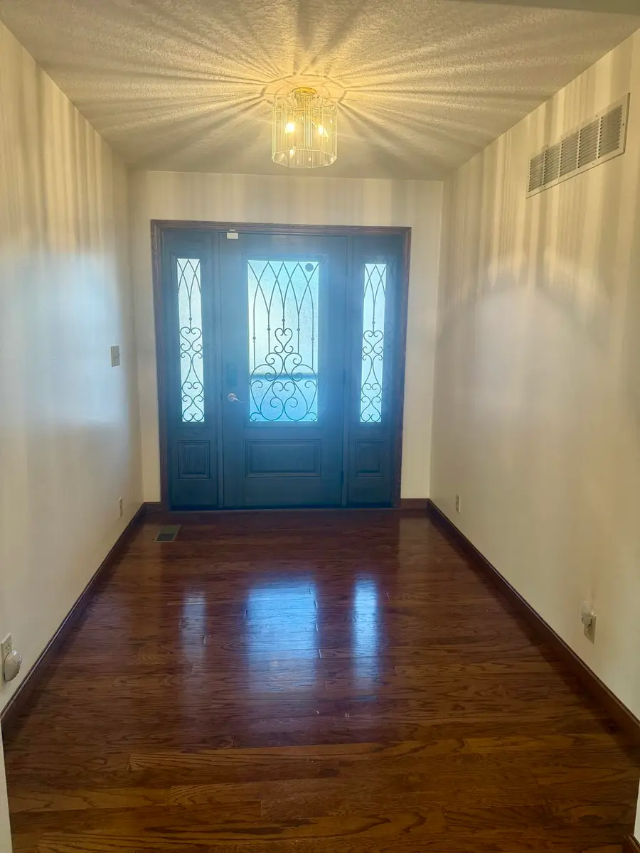 821 Helen Drive, Wapakoneta, OH 45895 - #3