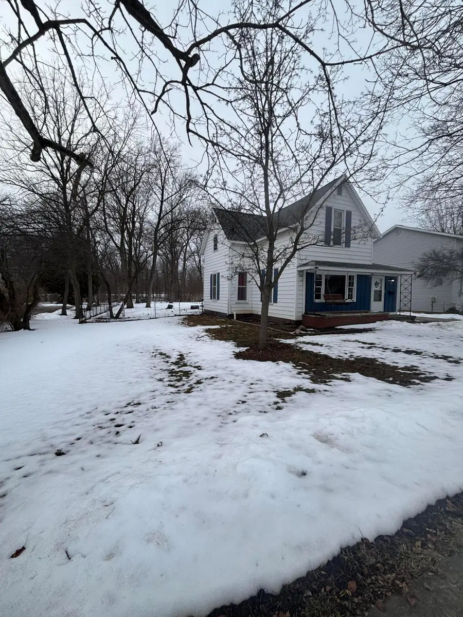 927 S Wayne Street, Saint Marys, OH 45885 - #3