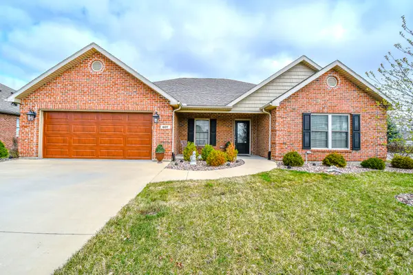 607 W Bentley Circle, Troy, OH 45373