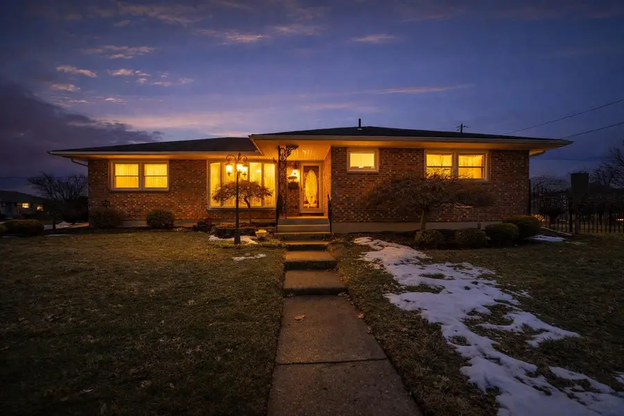 1521 Erika Drive, Springfield, OH 45503 - #2