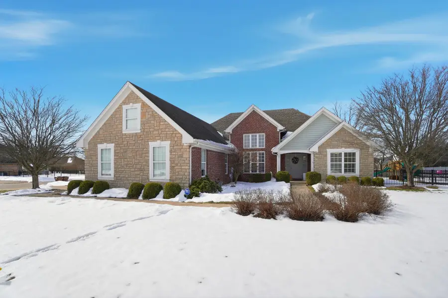 986 Brookwood Drive, Troy, OH 45373 - #3