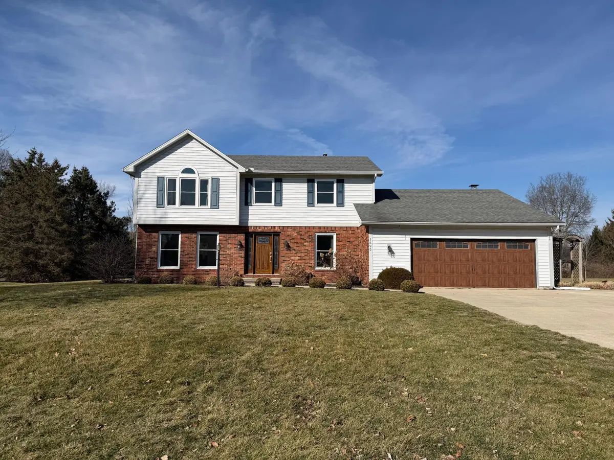 1595 Fox Run, Troy, OH 45373 - #1