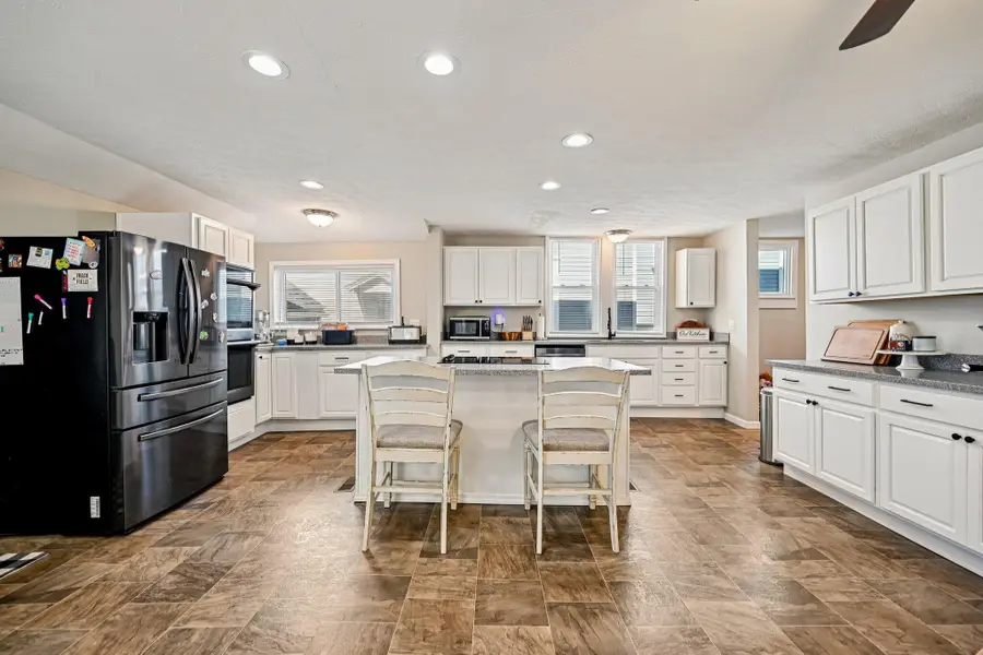 525 N Main Street, Bellefontaine, OH 43311 - #3