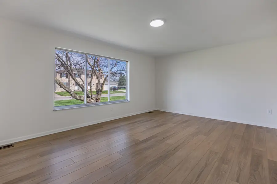 435 Blackstone Drive, Dayton, OH 45459 - #3