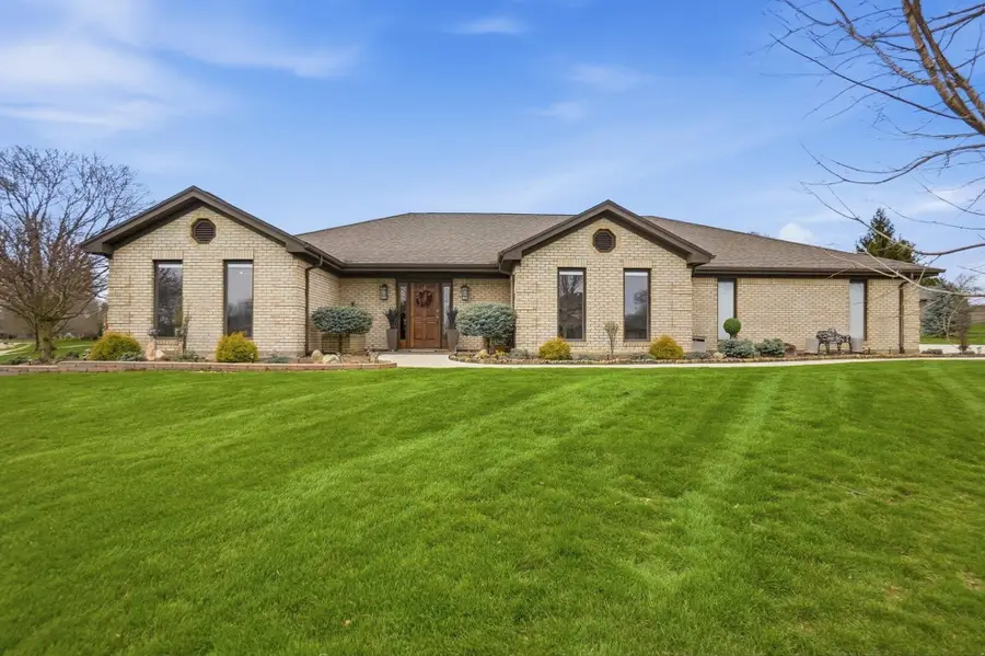 610 Stonecress Drive, Tipp City, OH 45371 - #3