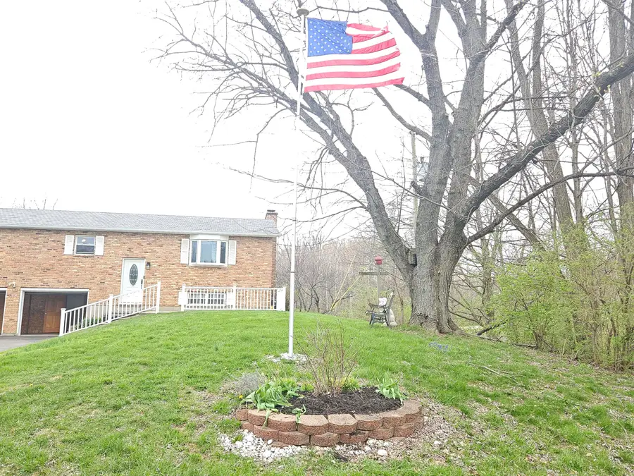 519 Moorefield Road, Springfield, OH 45502 - #3