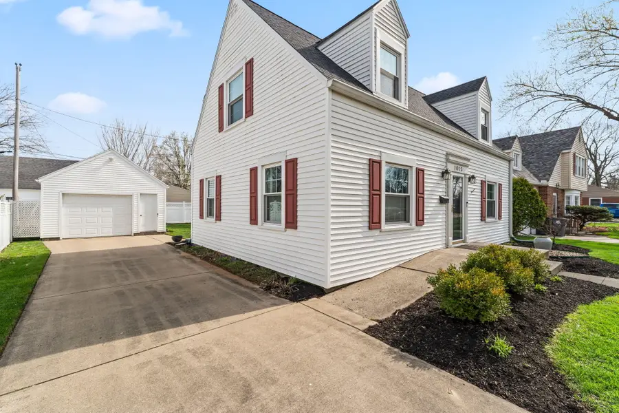 1015 Westgate Road, Troy, OH 45373 - #2