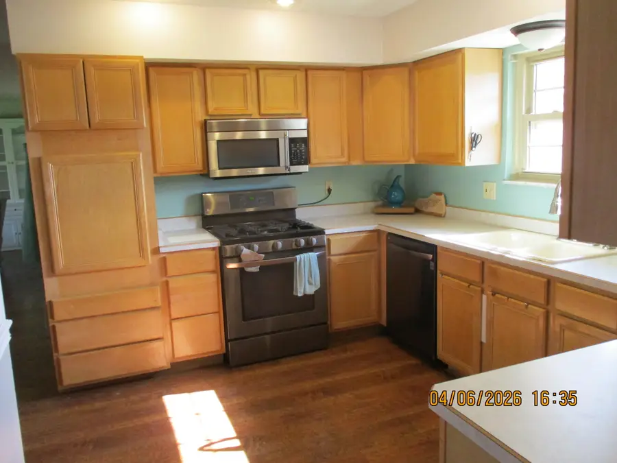 6330 Rangeview Drive, Dayton, OH 45415 - #3