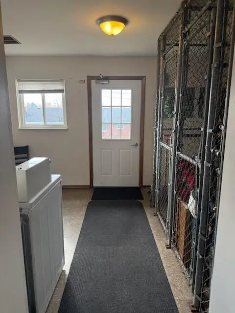 906 W Lake Avenue, New Carlisle, OH 45344 - #3