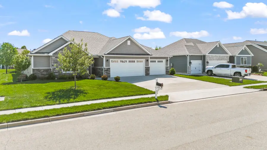 1151 Parklawn Court, Troy, OH 45373 - #3