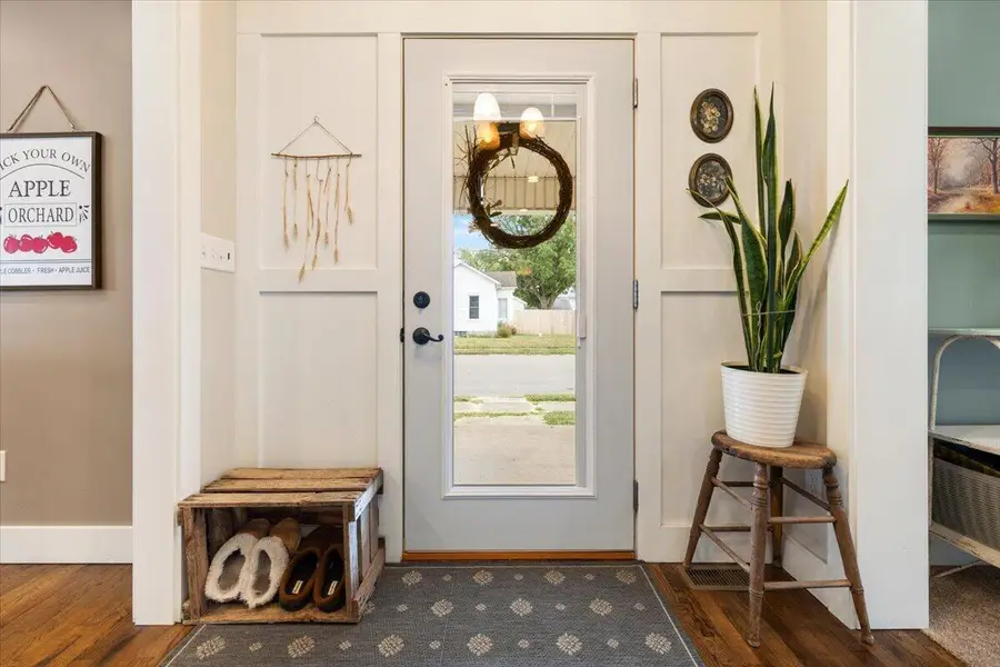 300 S Jefferson Street, Pitsburg, OH 45358 - #3