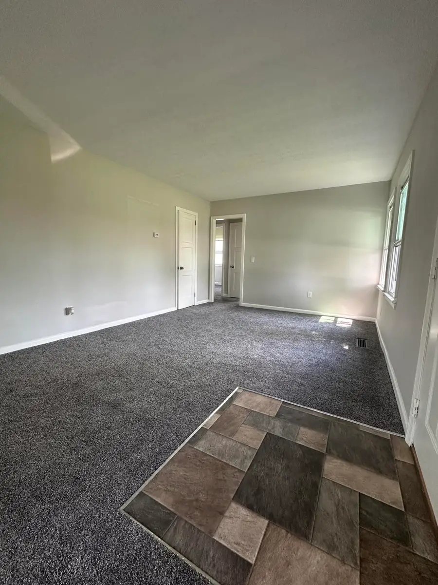 2050 S Hadley Road, Springfield, OH 45505 - #3