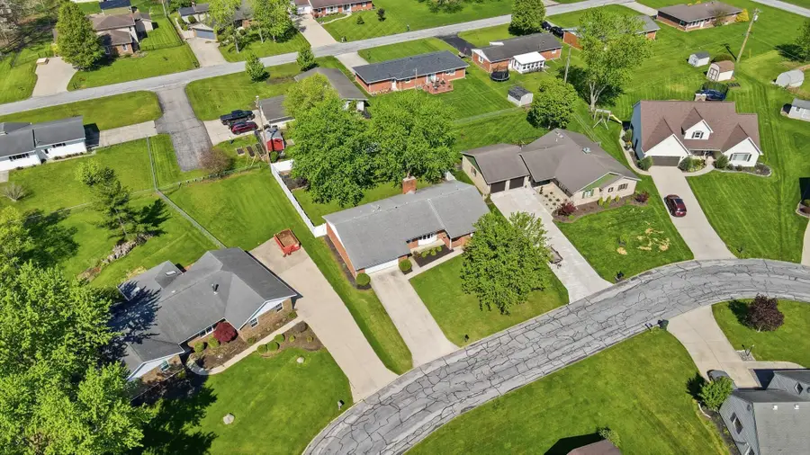 833 Glyncrest Drive, Wapakoneta, OH 45895 - #2