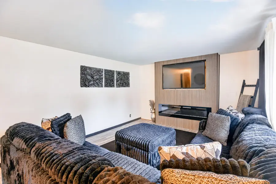 431 E Pinehurst Street, Sidney, OH 45365 - #3