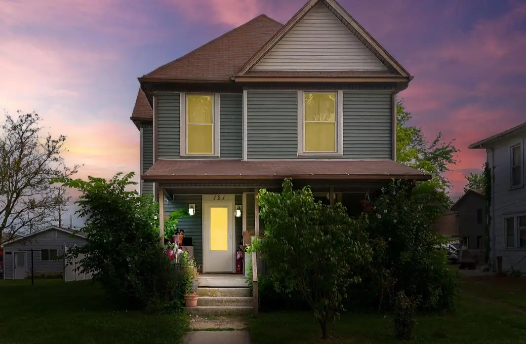 121 E Spring Avenue, Bellefontaine, OH 43311 - #1