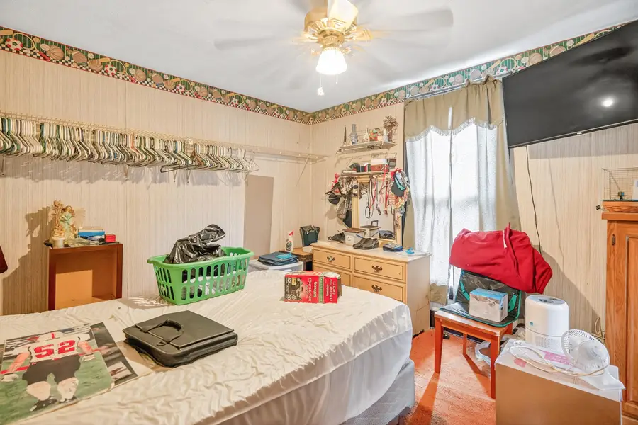 121 E Spring Avenue, Bellefontaine, OH 43311 - #2