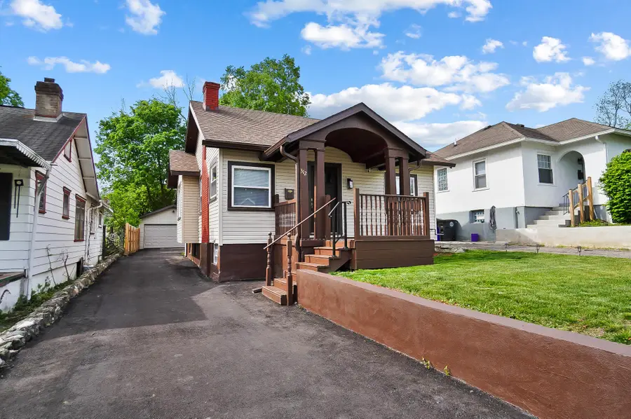 312 E Maplewood Avenue, Dayton, OH 45405 - #2