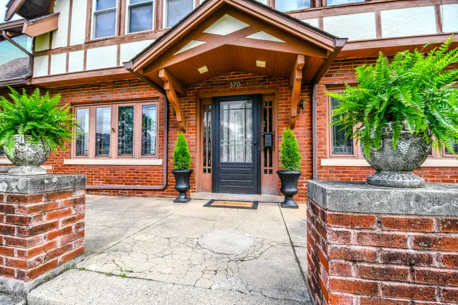 370 E Cassilly Street, Springfield, OH 45503 - #2