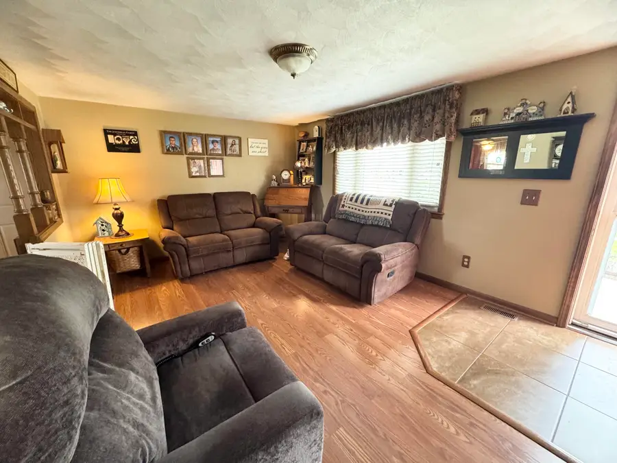 208 Lincoln Drive, Celina, OH 45822 - #2