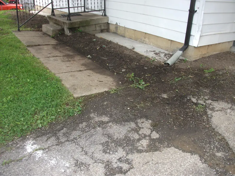 1611 Springmont Avenue, Springfield, OH 45506 - #3