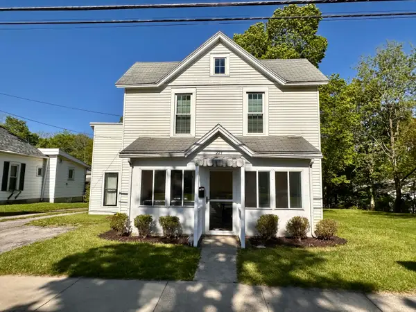 221 N Hayes Street, Bellefontaine, OH 43311