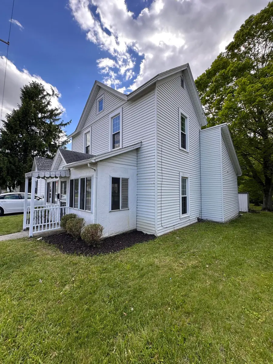 221 N Hayes Street, Bellefontaine, OH 43311 - #2