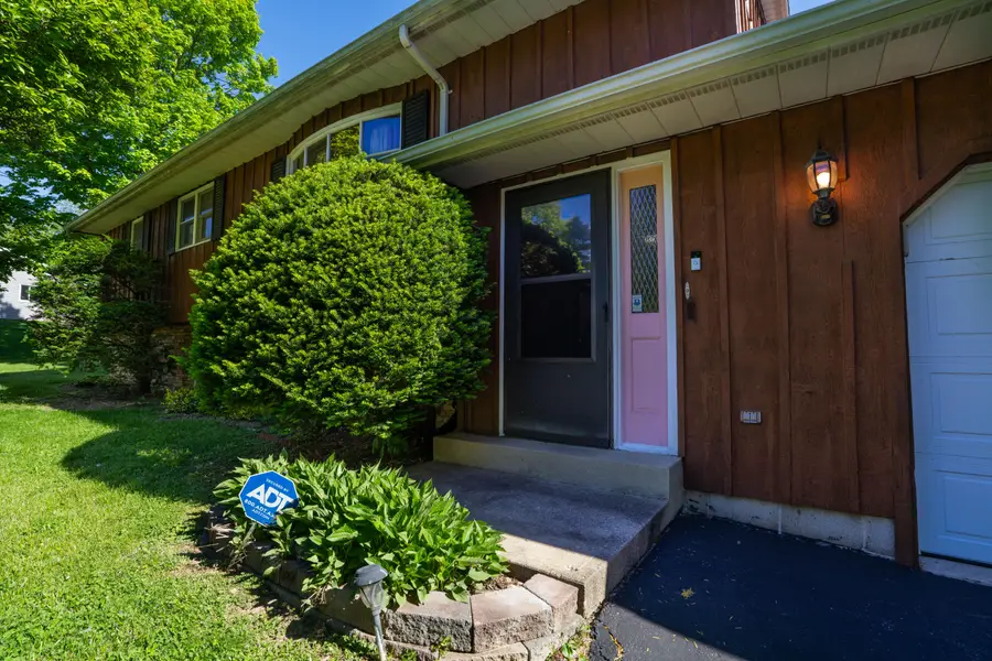 657 White Oak Drive, Springfield, OH 45504 - #2