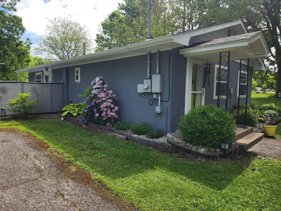 401 E Torrence Street, Belle Center, OH 43310 - #3