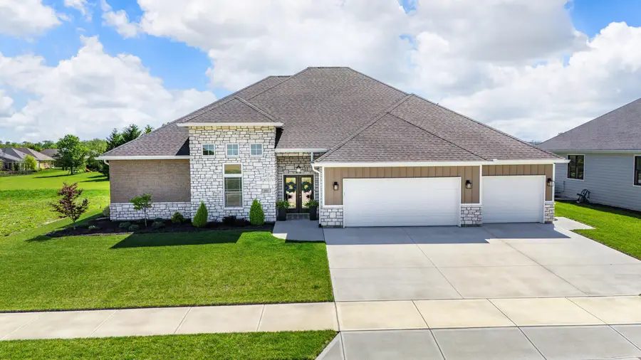 960 Rosenthal Drive, Tipp City, OH 45371 - #2