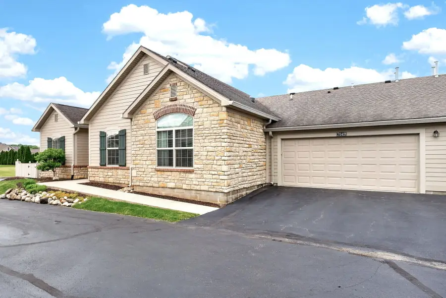 7049 Creekside Circle, Fairborn, OH 45324 - #2