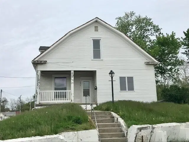 200 E Silver Street, Wapakoneta, OH 45895 - #1