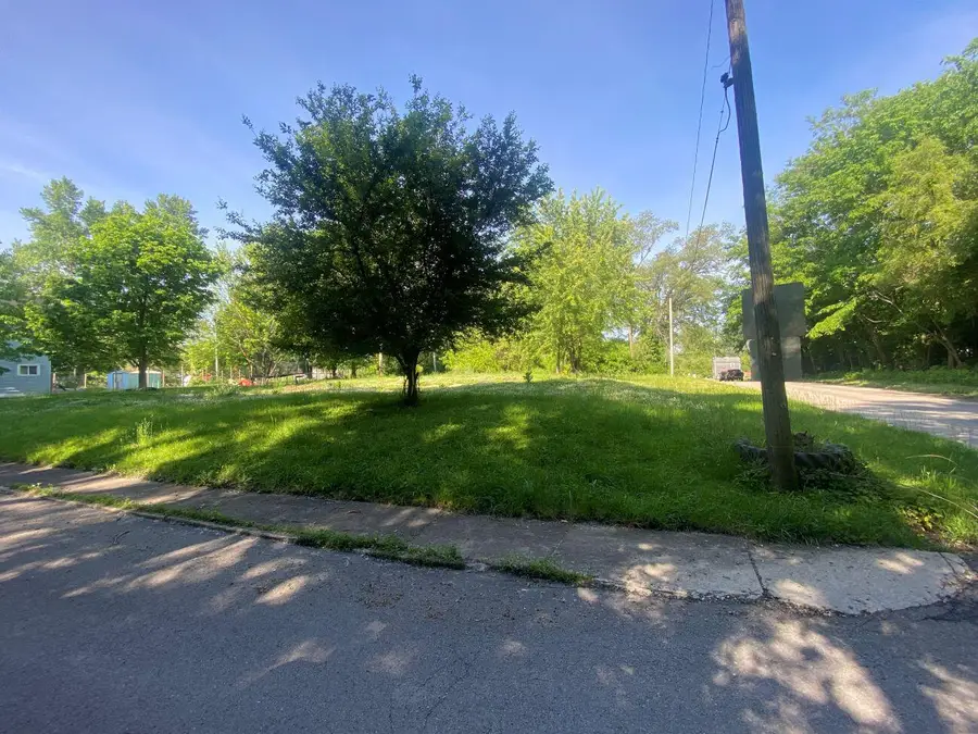 527 Walker Street, Bellefontaine, OH 43311 - #2