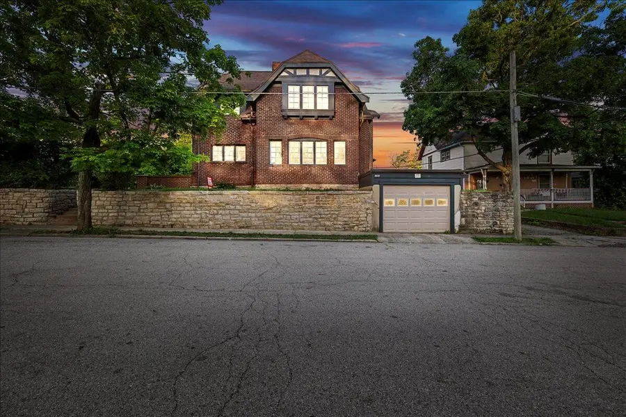 218 Forrest Avenue, Springfield, OH 45505 - #3