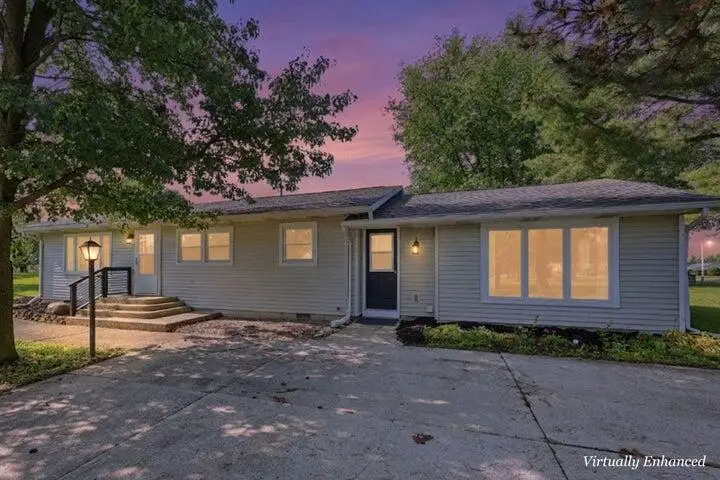 1155 W Choctaw Drive, London, OH 43140 - #1