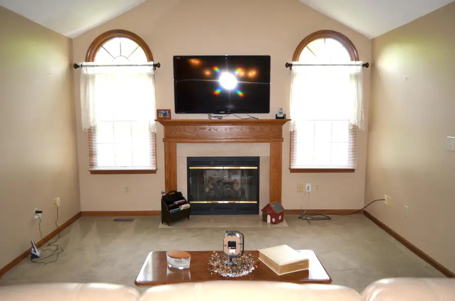 858 Trent Close, Springfield, OH 45503 - #2