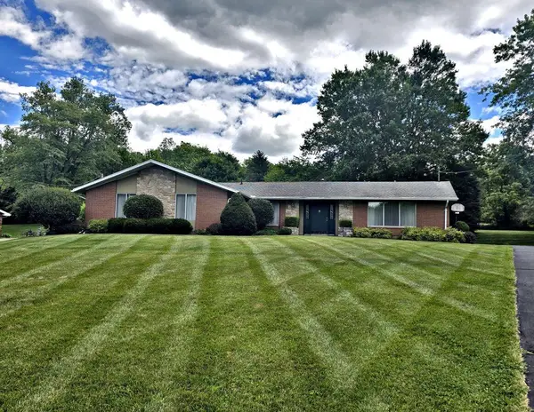 2082 Stowe Drive, Springfield, OH 45505