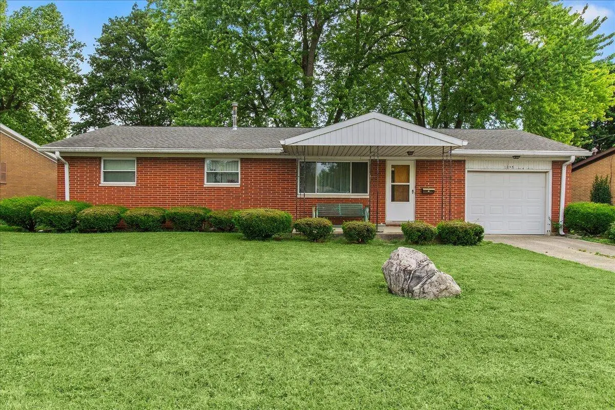 1233 Superior Street, Bellefontaine, OH 43311 - #1
