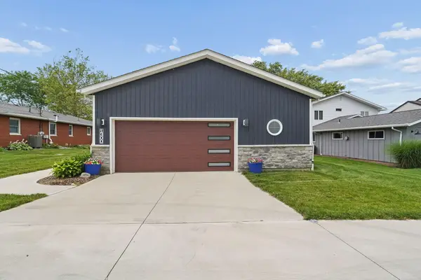 1300 E Choctaw Drive, London, OH 43140
