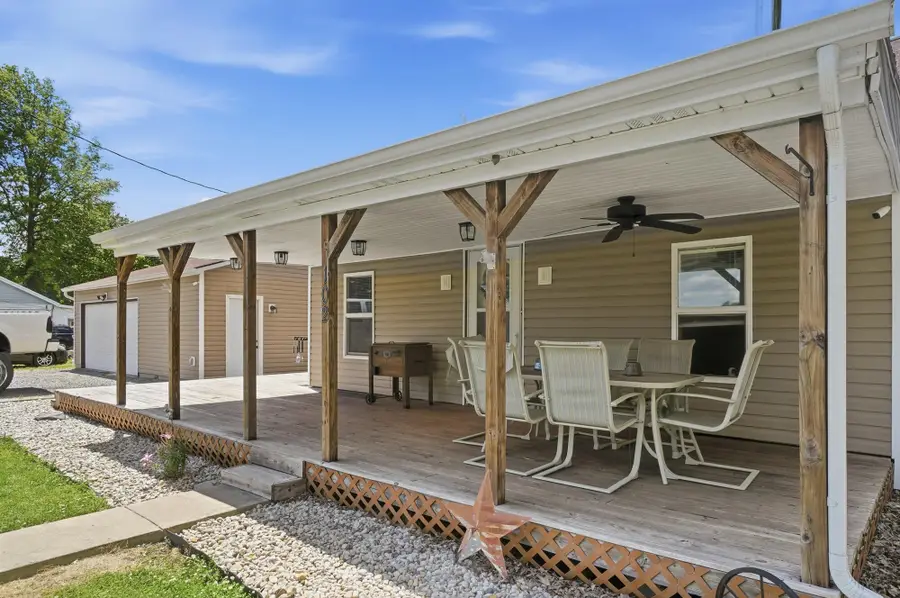 102 Wayne Street, Waynesfield, OH 45896 - #2