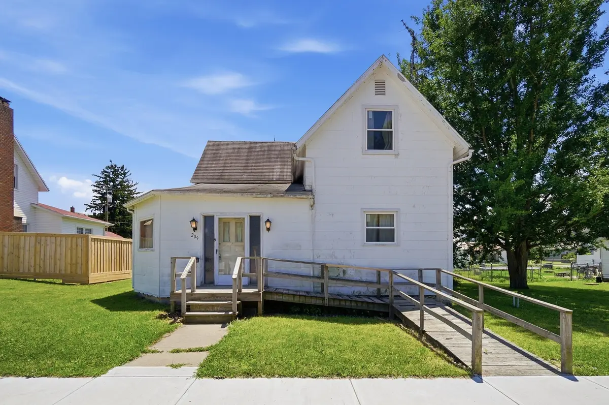 209 W Plum Street, Saint Paris, OH 43072 - #1