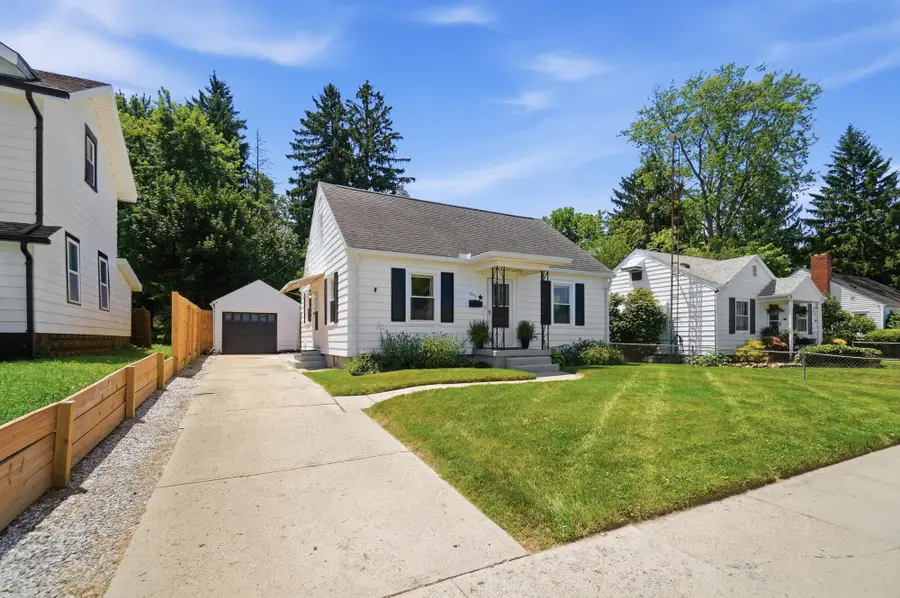 2423 Hillside Avenue, Springfield, OH 45503 - #2