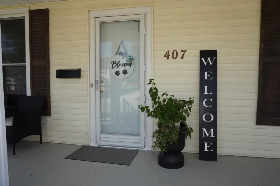 407 Murray Street, Wapakoneta, OH 45895 - #2
