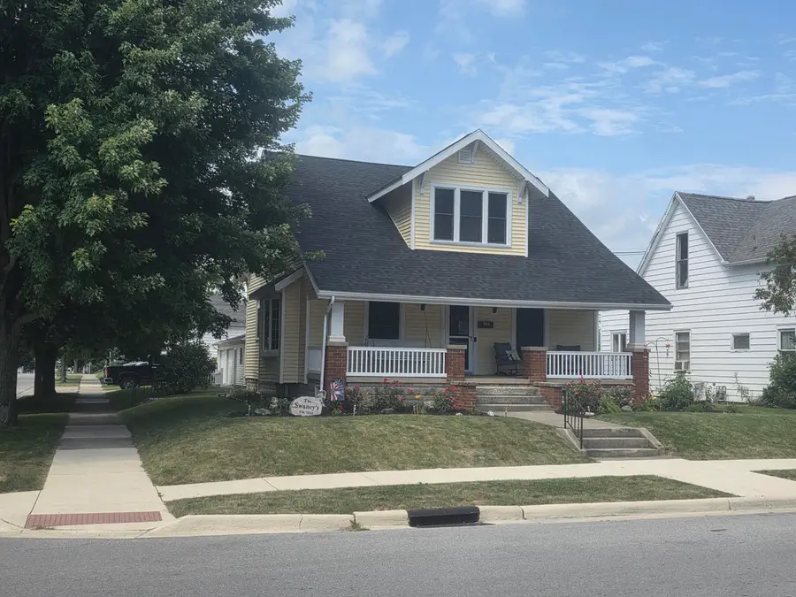 512 W Benton Street, Wapakoneta, OH 45895 - #2