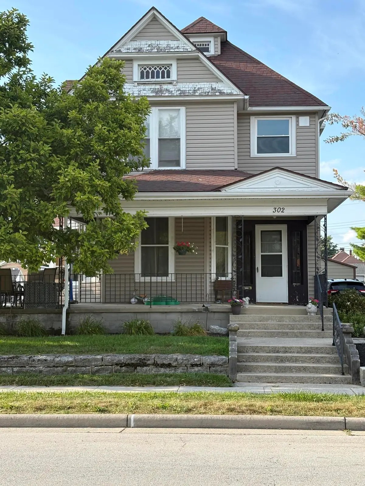 302 E Mechanic Street, Wapakoneta, OH 45895 - #1