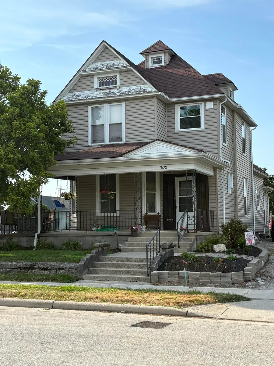 302 E Mechanic Street, Wapakoneta, OH 45895 - #2