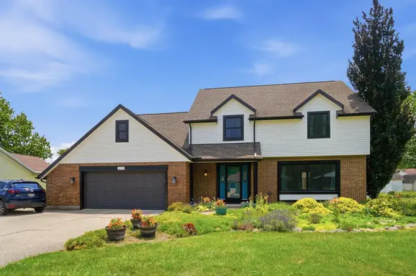 813 N Circle Drive, Wapakoneta, OH 45895