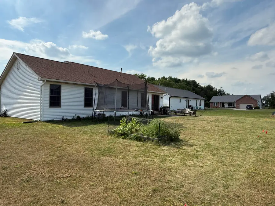 112 Parkview Drive, Jackson Center, OH 45334 - #3