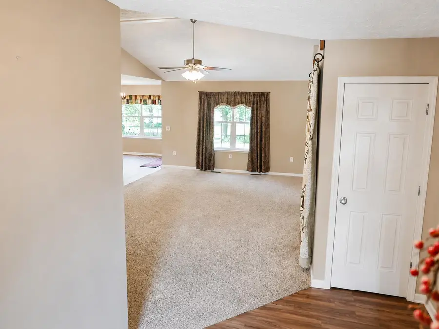 638 Willow Point Court, Troy, OH 45373 - #2